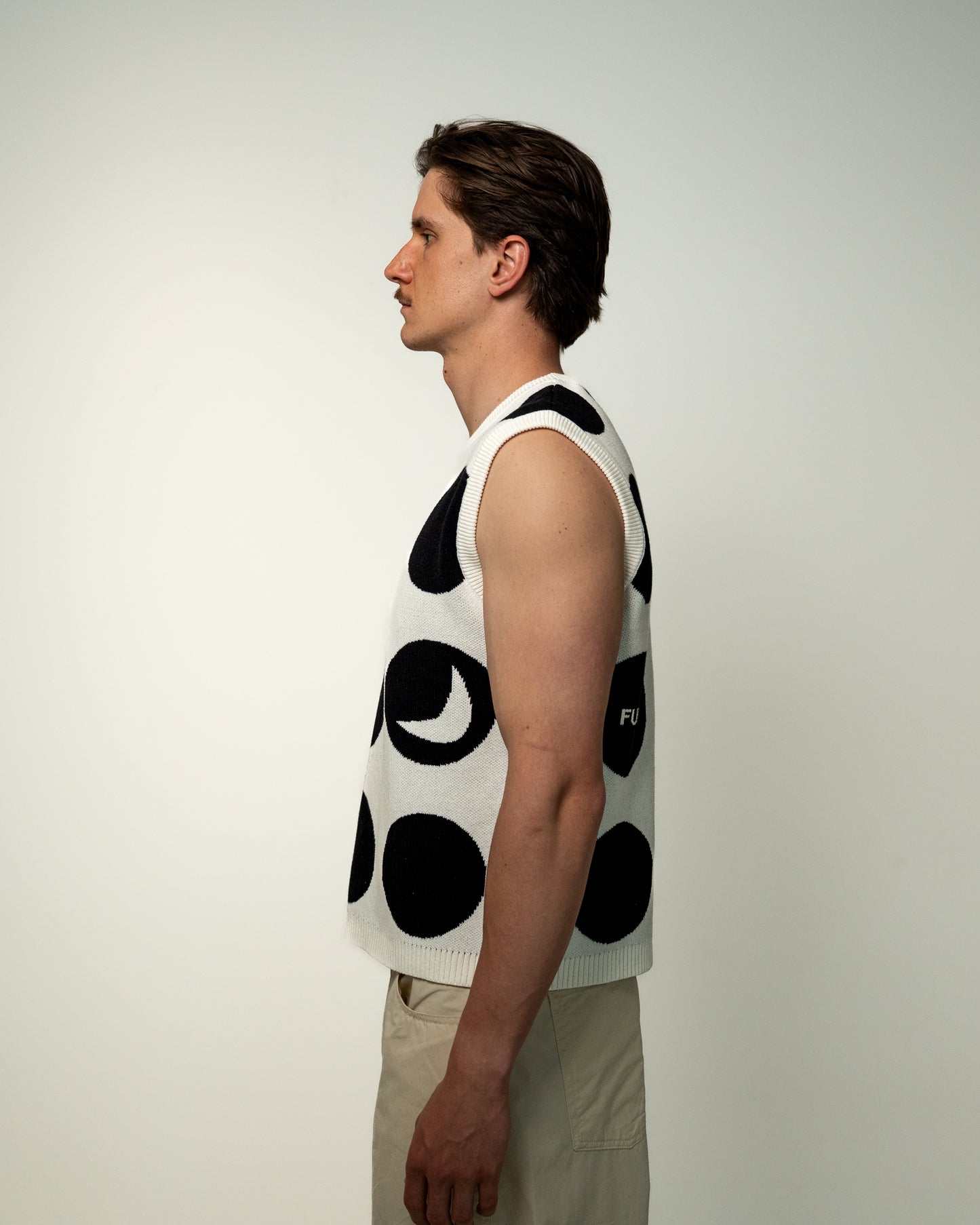 Circle spencer white