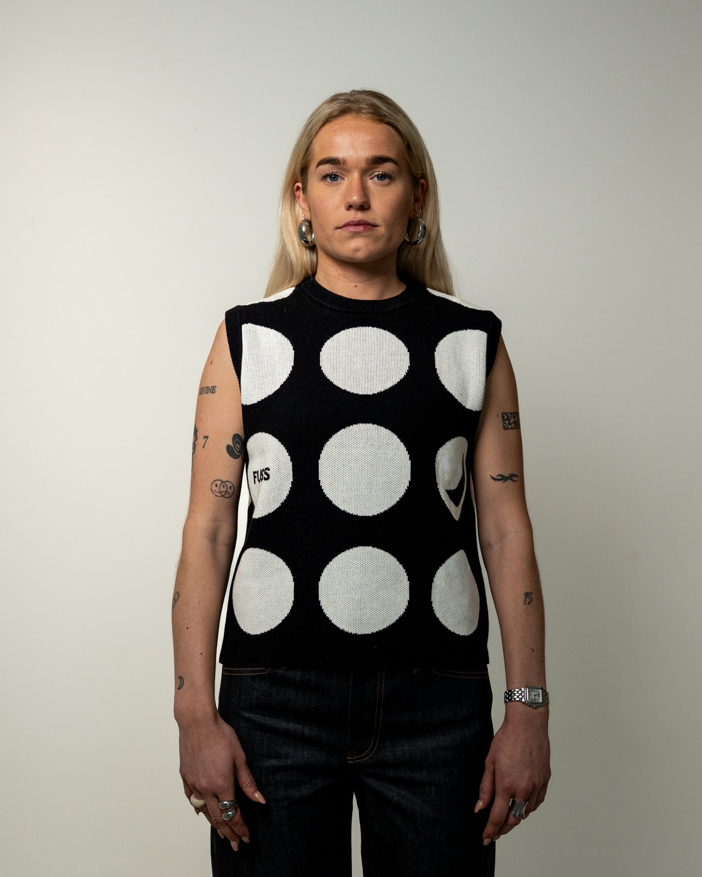Circle spencer black