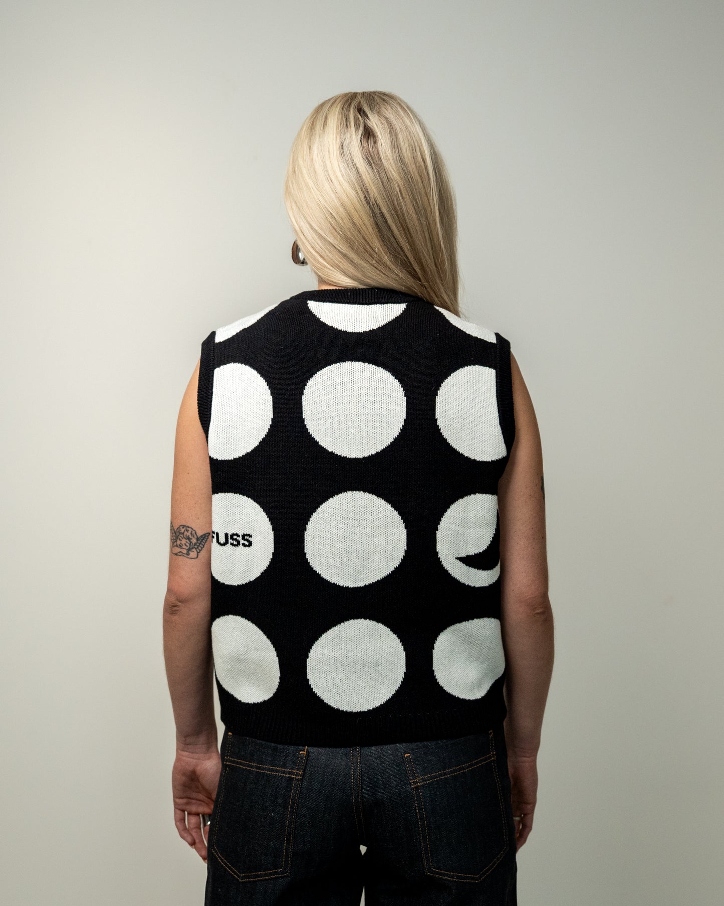 Circle spencer black
