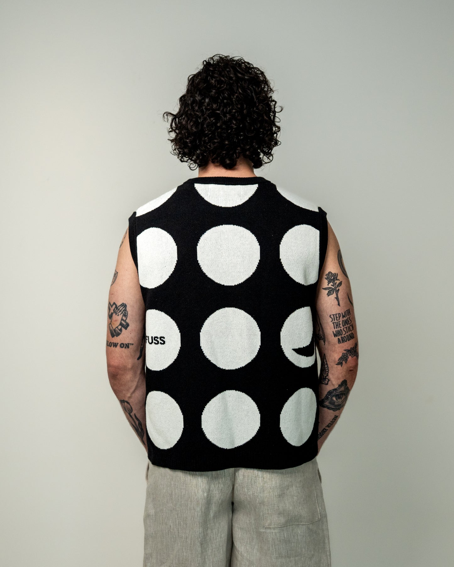 Circle spencer black