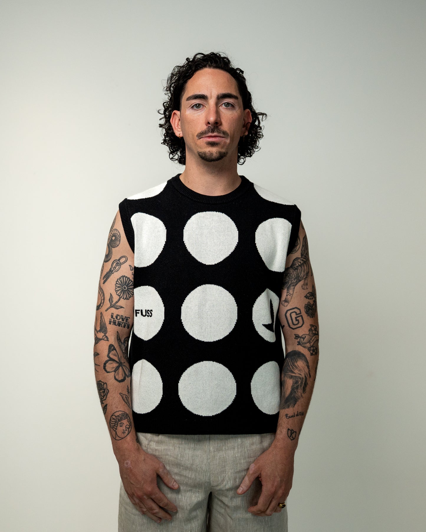 Circle spencer black